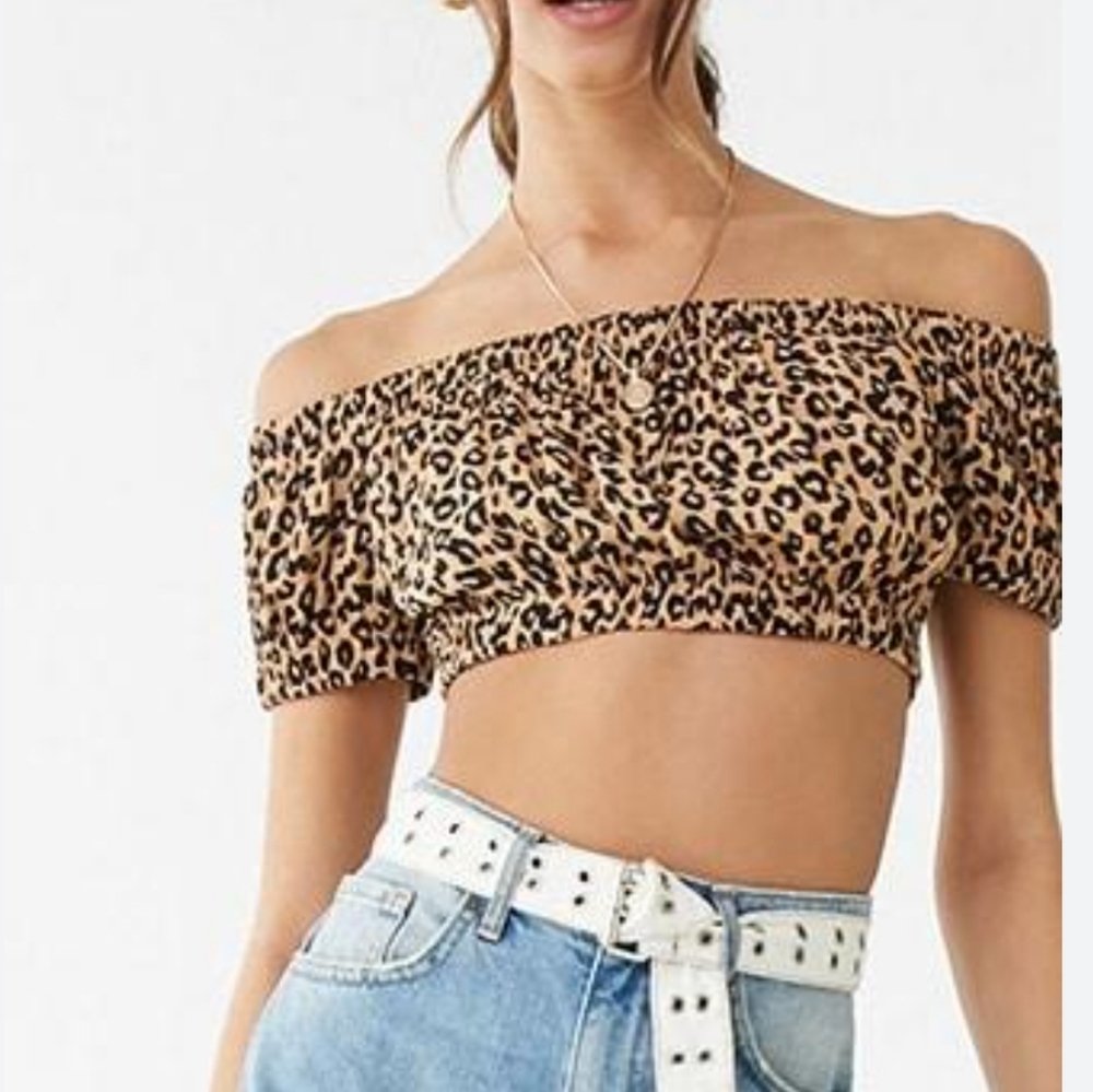 🐆NWT〰️Forever 21〰️ Leopard Print Off Shoulder Crop Top L